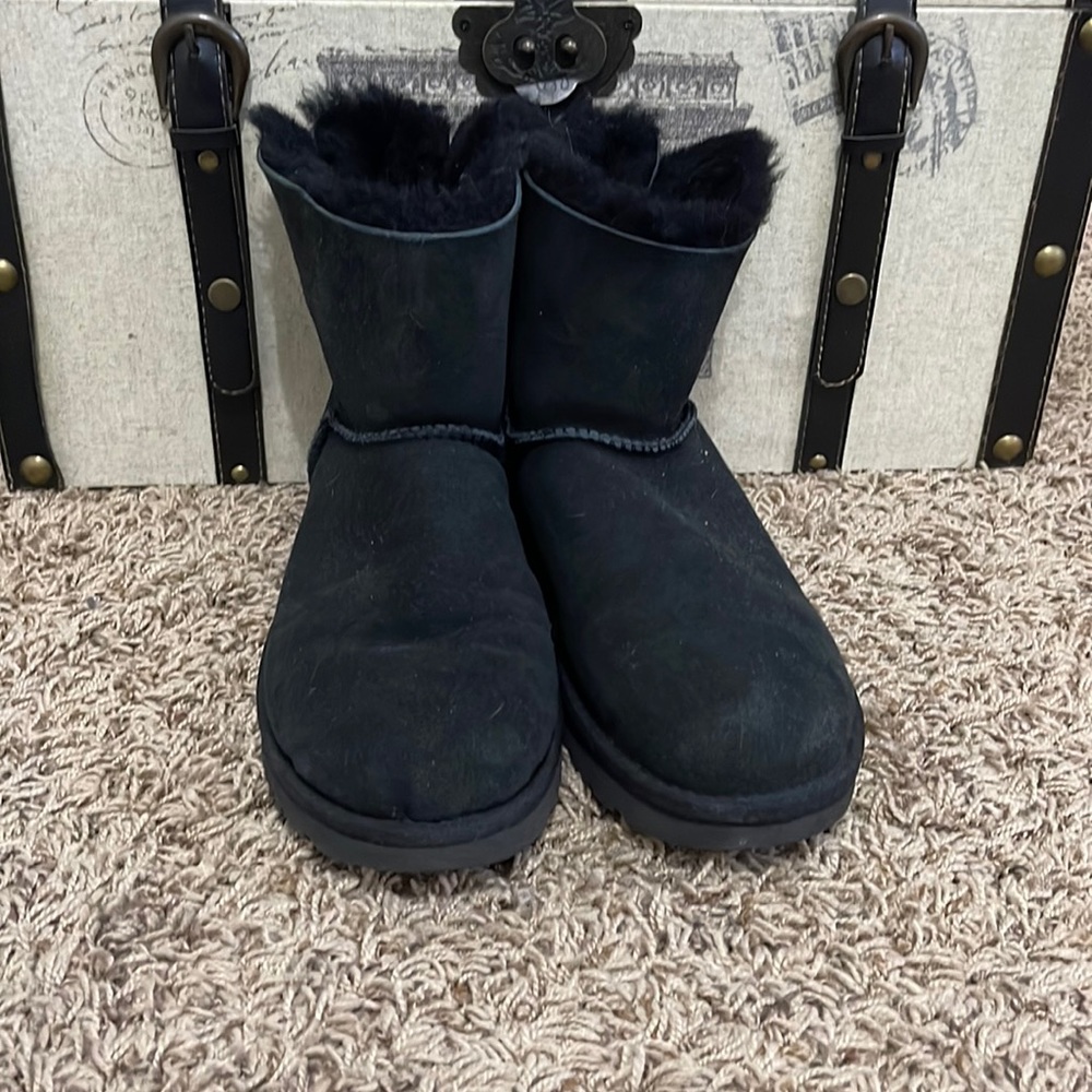 I’m selling these because they are too big for me and I haven’t really worn them